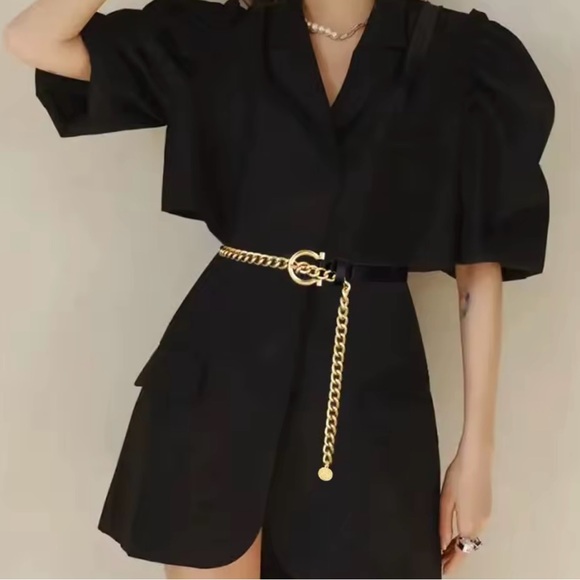 Zara Accessories - NWT - BELT Chain - Black and Gold Chain Belt - Adjustable - Stylish - Luxury